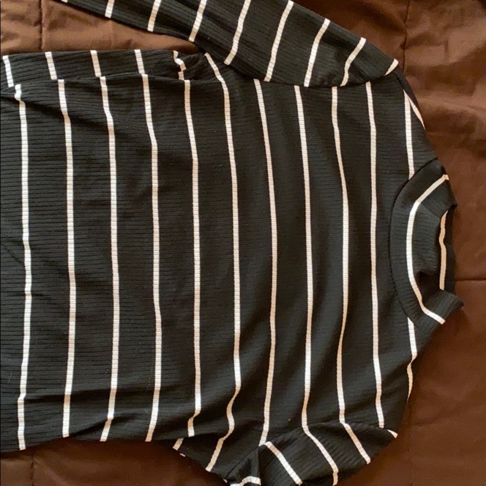 Shirt black n white
